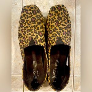 Toms leopard print espadrille size 10